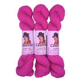Fuchsia – Baby Llama & Silk – 50 g / 219 yd.